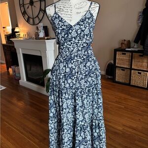 Francesca's Collections Navy and White Floral Tiered Maxi Dress